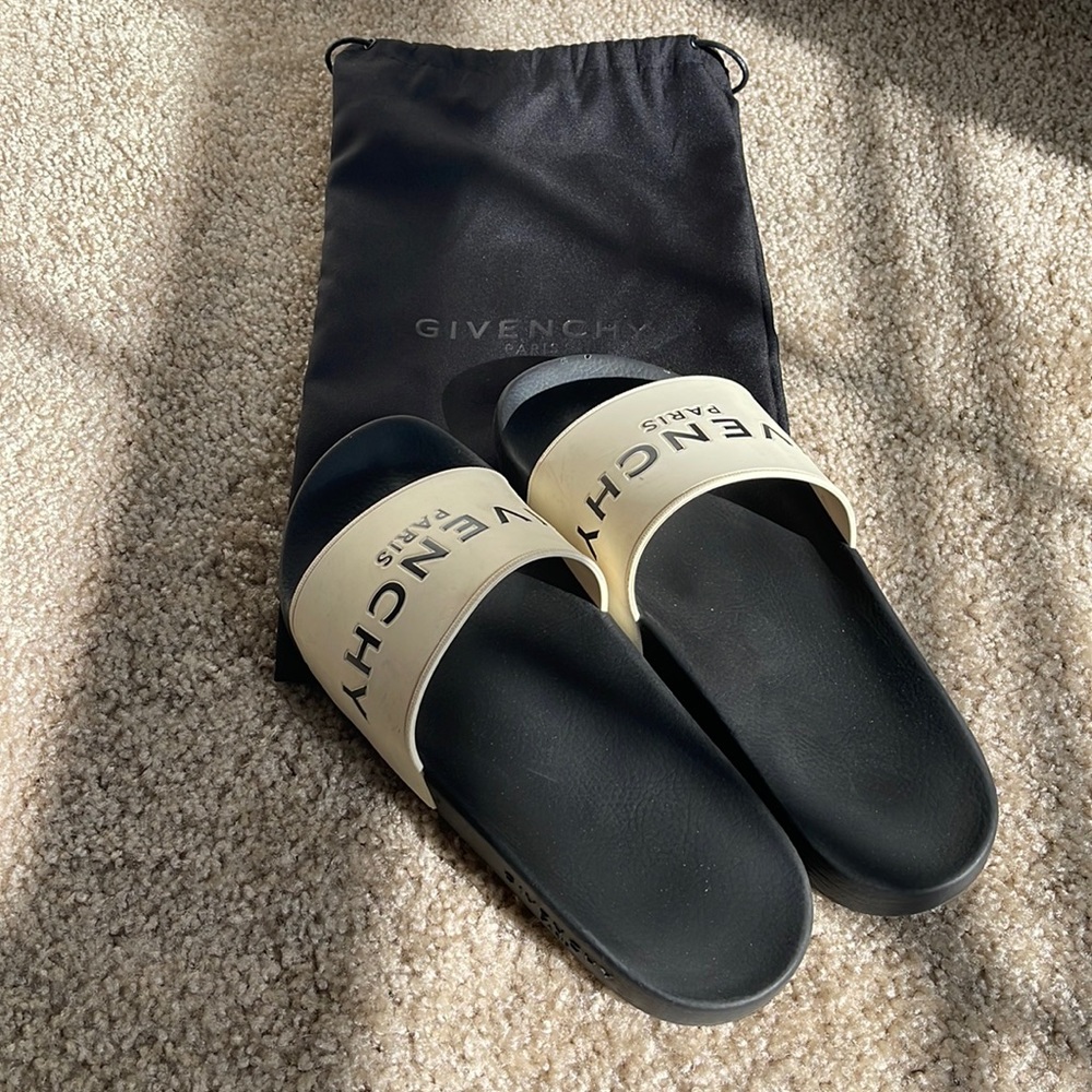 Authentic Givenchy black and white pool slides